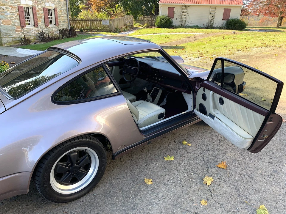 1988 Porsche 911 Carrera 3.2 - Image 29 of 31
