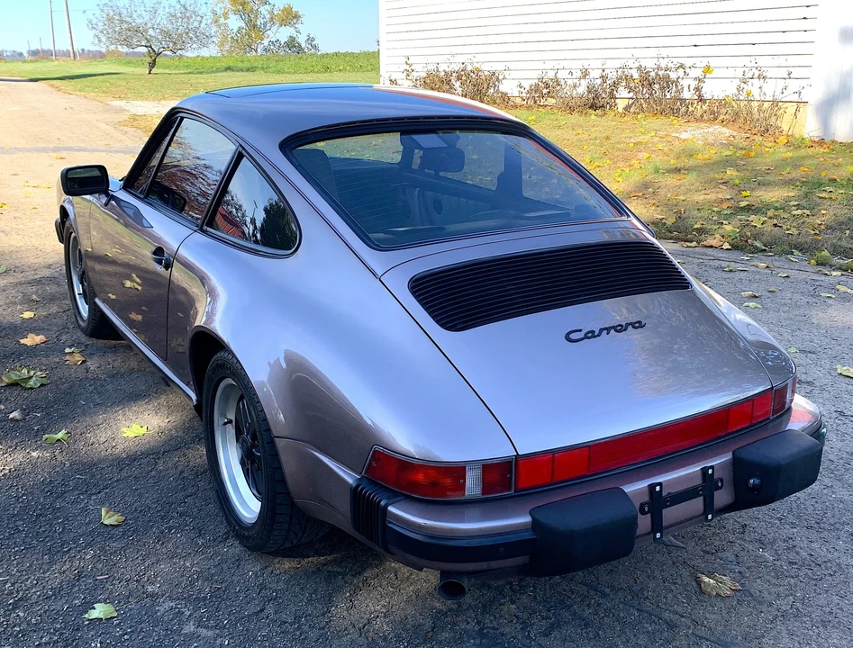 1988 Porsche 911 Carrera 3.2 - Image 8 of 31