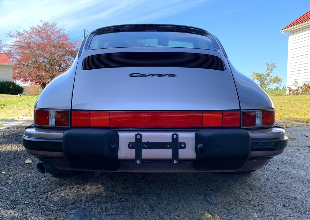 1988 Porsche 911 Carrera 3.2 - Image 9 of 31