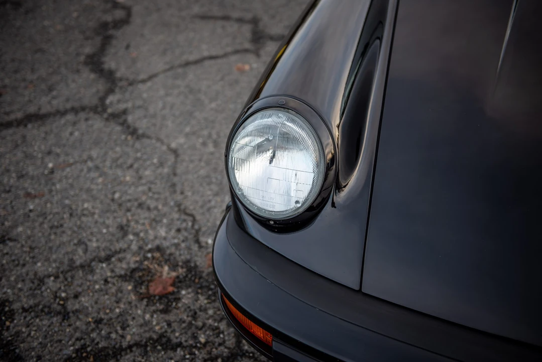 1988 Porsche 911 Carrera 3.2 - Image 27 of 31