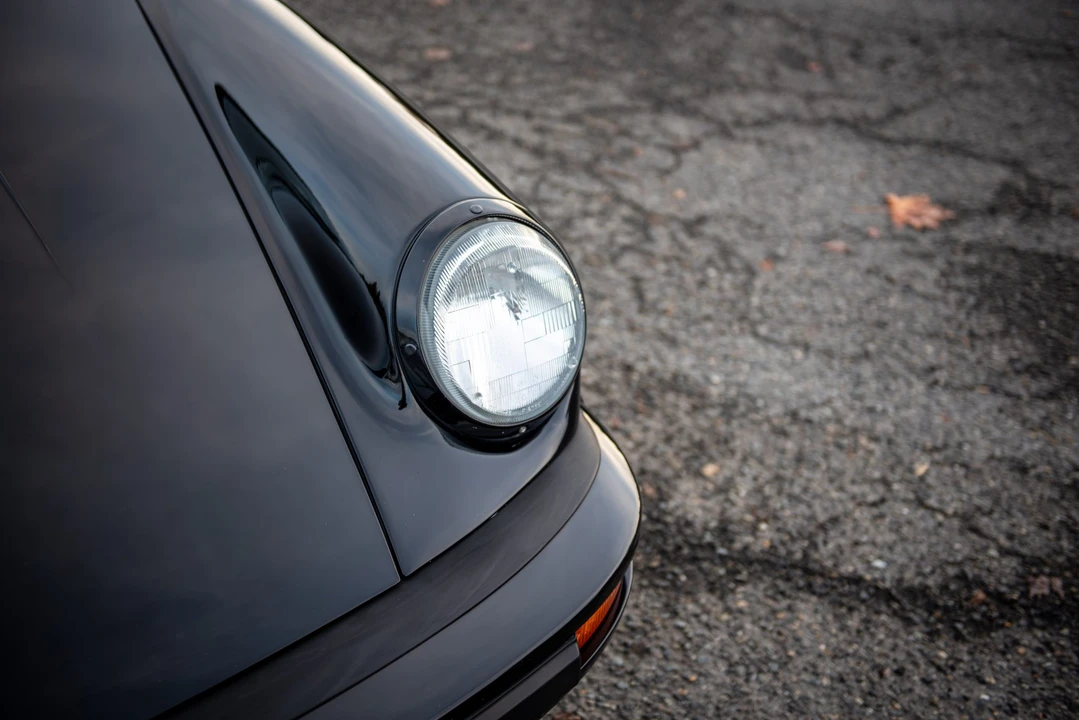 1988 Porsche 911 Carrera 3.2 - Image 29 of 31