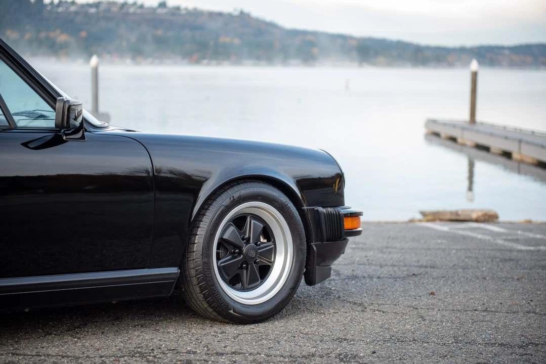 1988 Porsche 911 Carrera 3.2 - Image 26 of 31