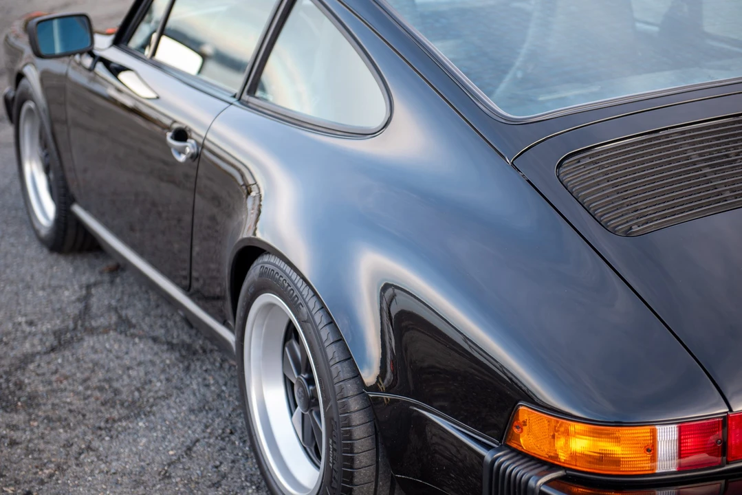 1988 Porsche 911 Carrera 3.2 - Image 18 of 31