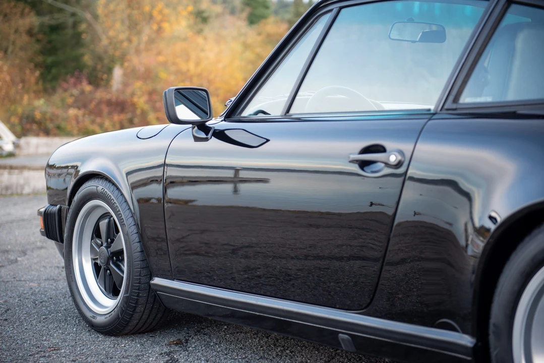 1988 Porsche 911 Carrera 3.2 - Image 16 of 31