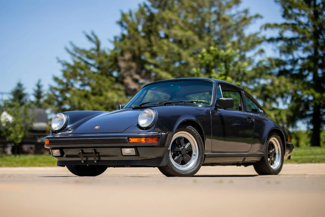 1988 Porsche 911 Carrera 3.2 - Image 11 of 31