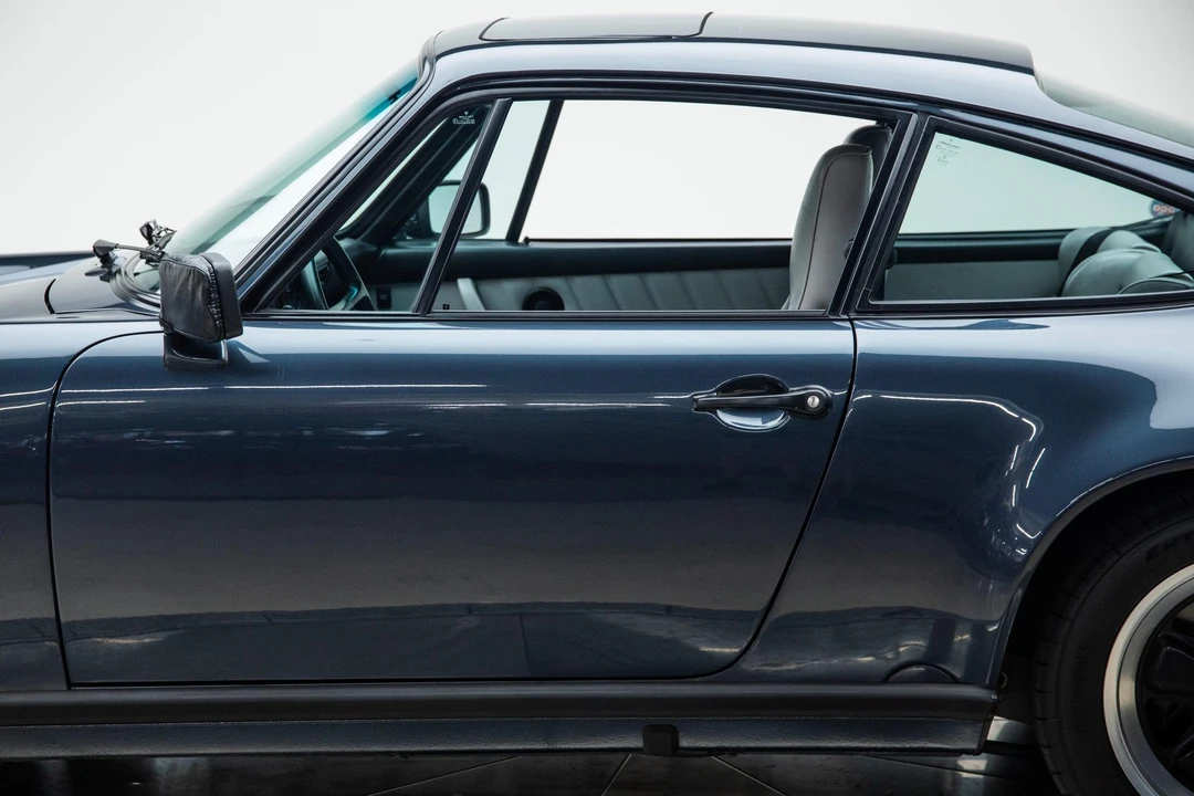 1988 Porsche 911 Carrera 3.2 - Image 16 of 31