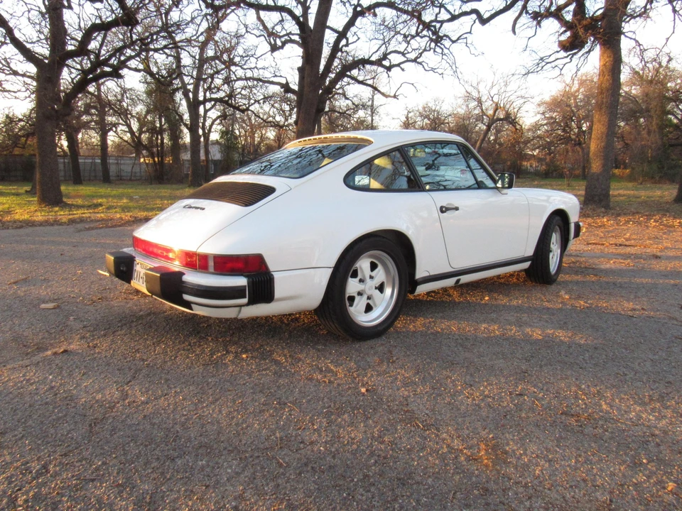 1988 Porsche 911 Carrera 3.2 - Image 12 of 31
