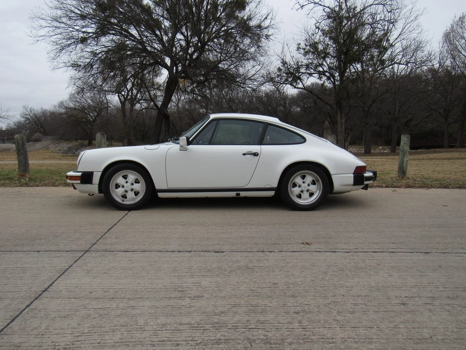 1988 Porsche 911 Carrera 3.2 - Image 8 of 31