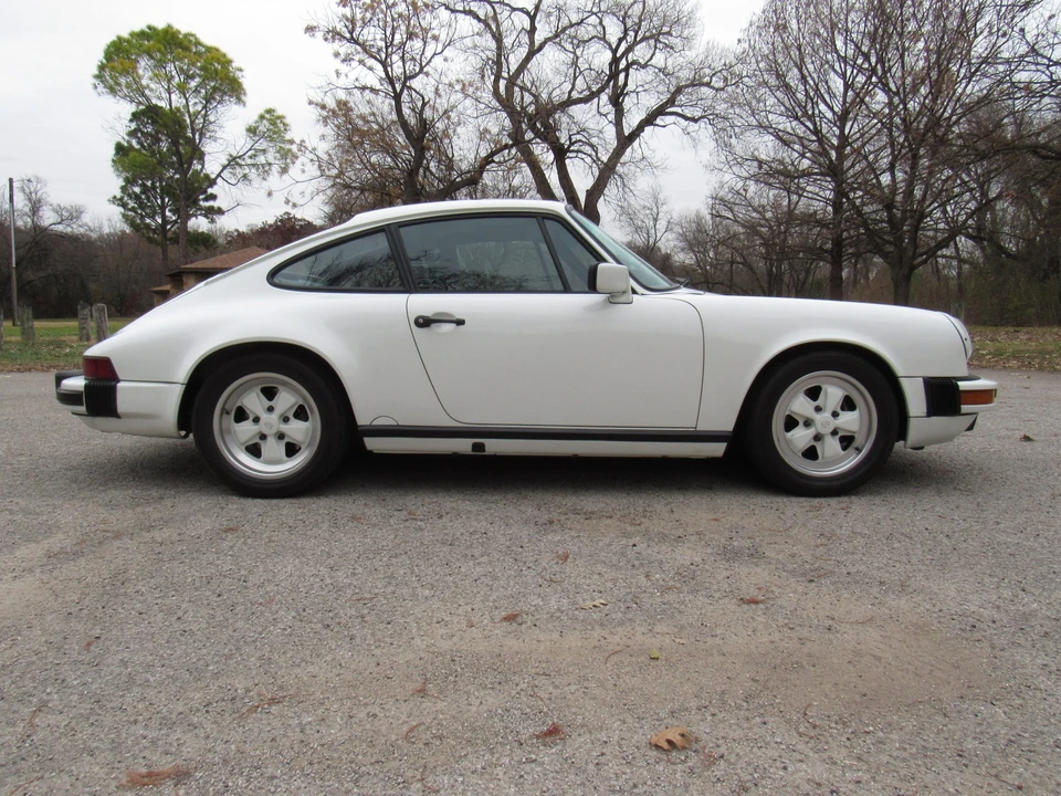 1988 Porsche 911 Carrera 3.2 - Image 5 of 31