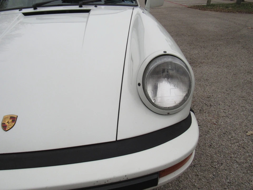 1988 Porsche 911 Carrera 3.2 - Image 17 of 31