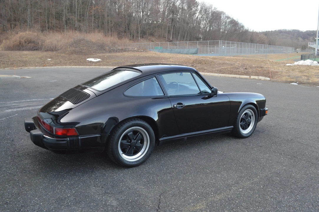 1988 Porsche 911 Carrera 3.2 - Image 28 of 31