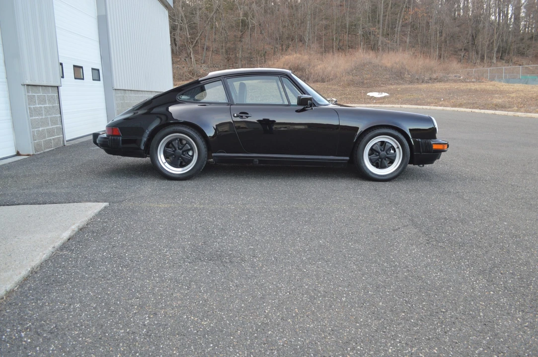 1988 Porsche 911 Carrera 3.2 - Image 26 of 31