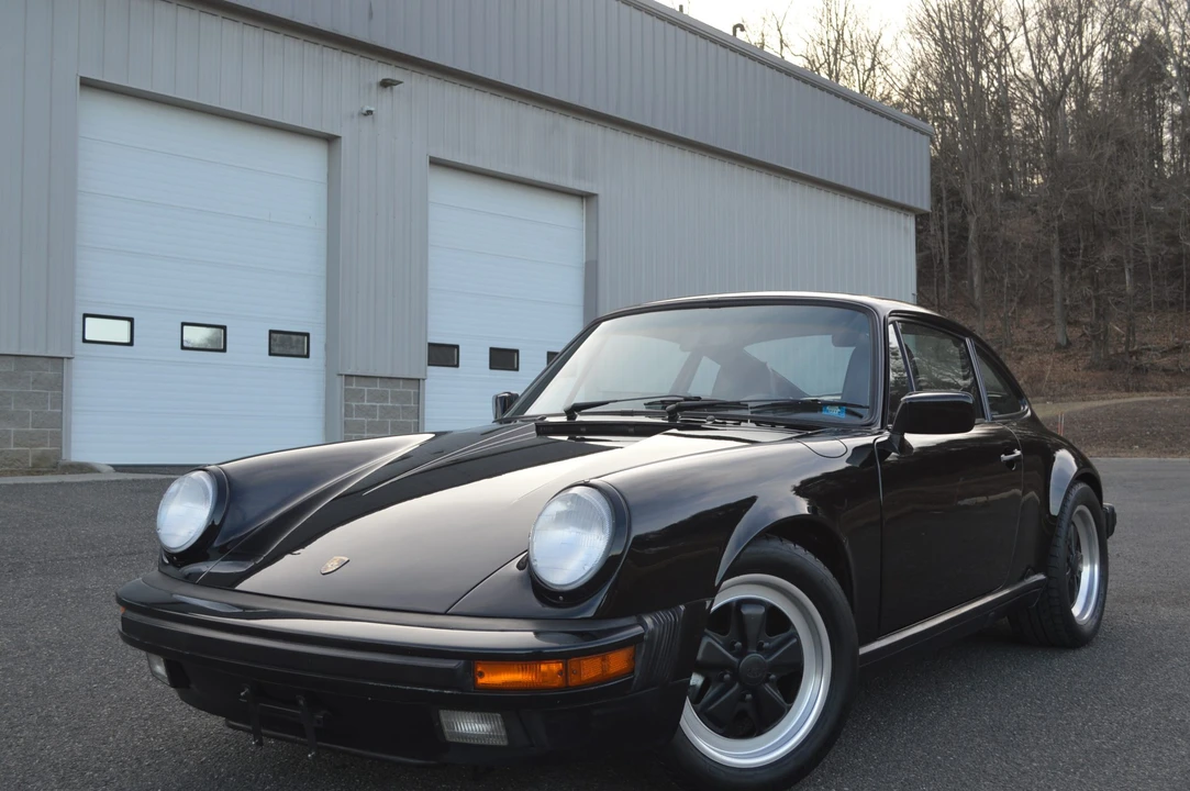 1988 Porsche 911 Carrera 3.2 - Image 16 of 31