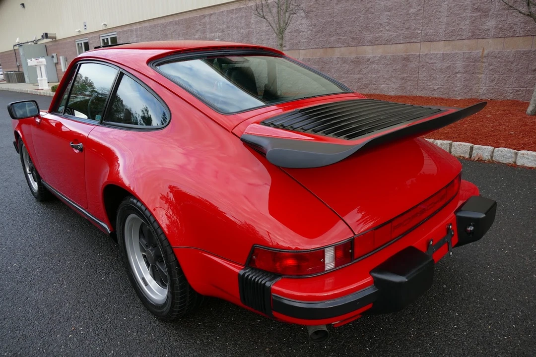 1988 Porsche 911 Carrera 3.2 - Image 11 of 31