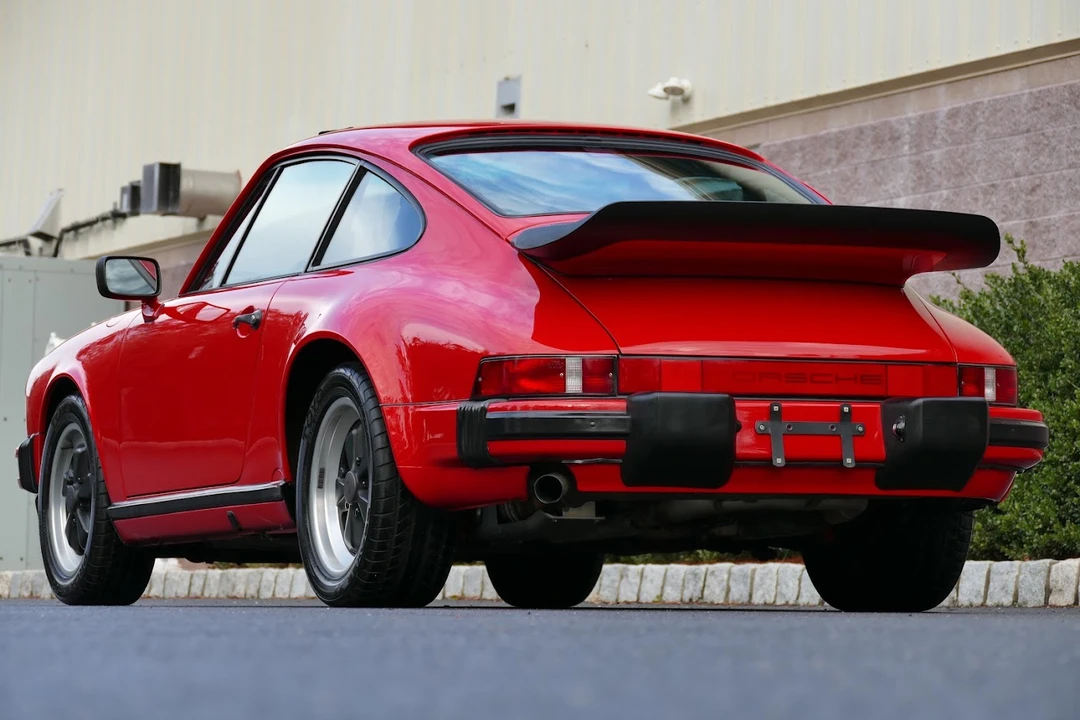 1988 Porsche 911 Carrera 3.2 - Image 10 of 31