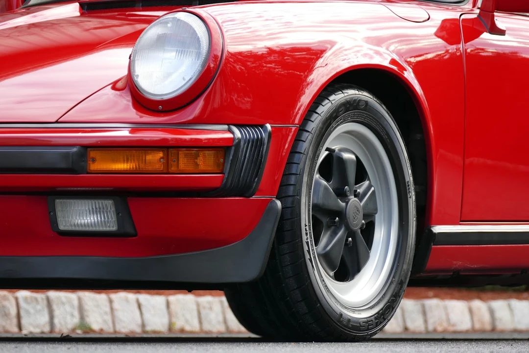 1988 Porsche 911 Carrera 3.2 - Image 25 of 31