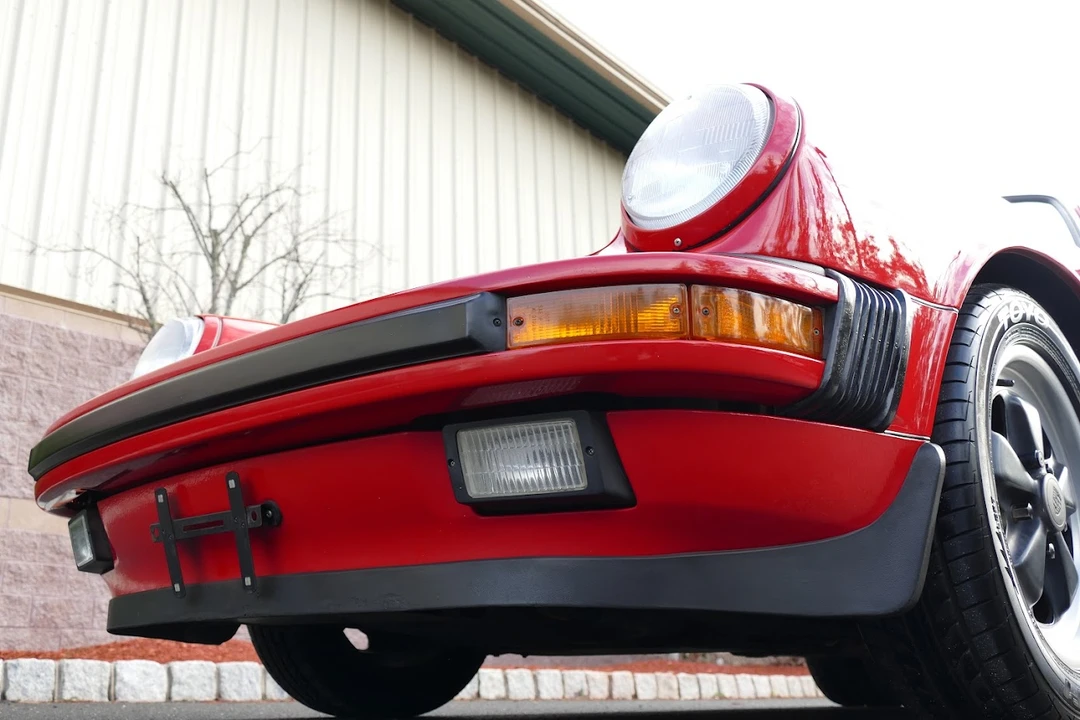 1988 Porsche 911 Carrera 3.2 - Image 24 of 31