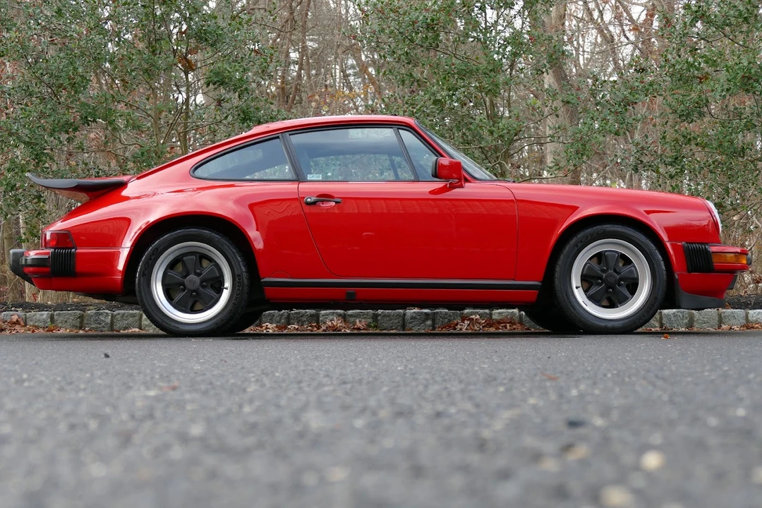 1988 Porsche 911 Carrera 3.2 - Image 16 of 31