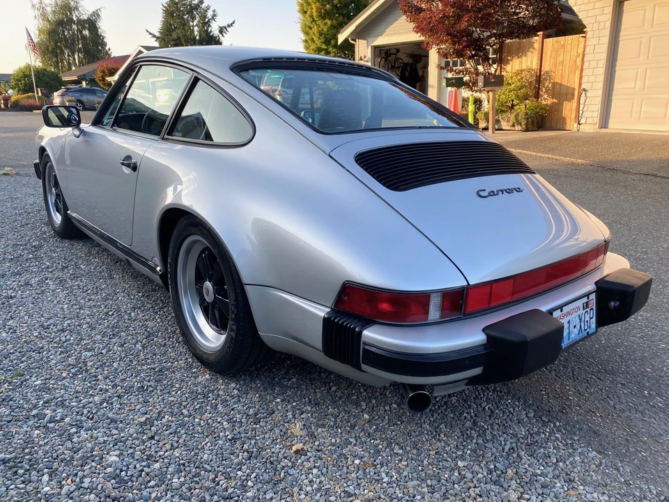 1988 Porsche 911 Carrera 3.2 - Image 25 of 31