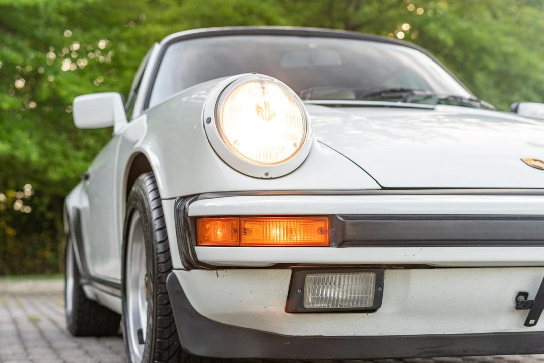 1988 Porsche 911 Carrera 3.2 - Image 25 of 31