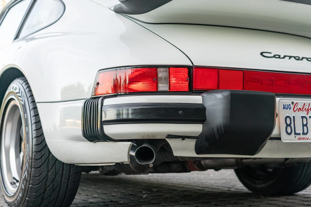 1988 Porsche 911 Carrera 3.2 - Image 30 of 31