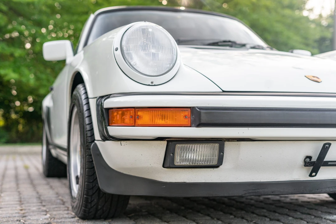 1988 Porsche 911 Carrera 3.2 - Image 23 of 31