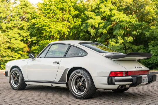1988 Porsche 911 Carrera 3.2 - Image 4 of 31