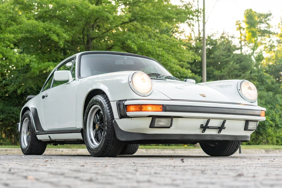 1988 Porsche 911 Carrera 3.2 - Image 18 of 31