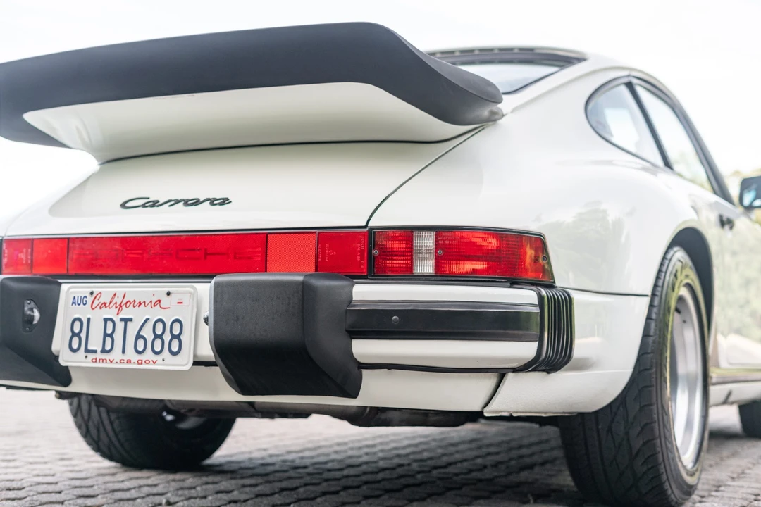 1988 Porsche 911 Carrera 3.2 - Image 27 of 31