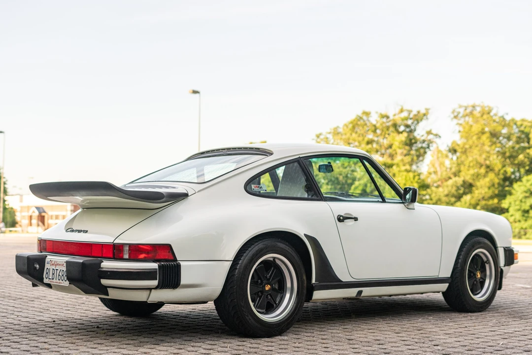 1988 Porsche 911 Carrera 3.2 - Image 13 of 31