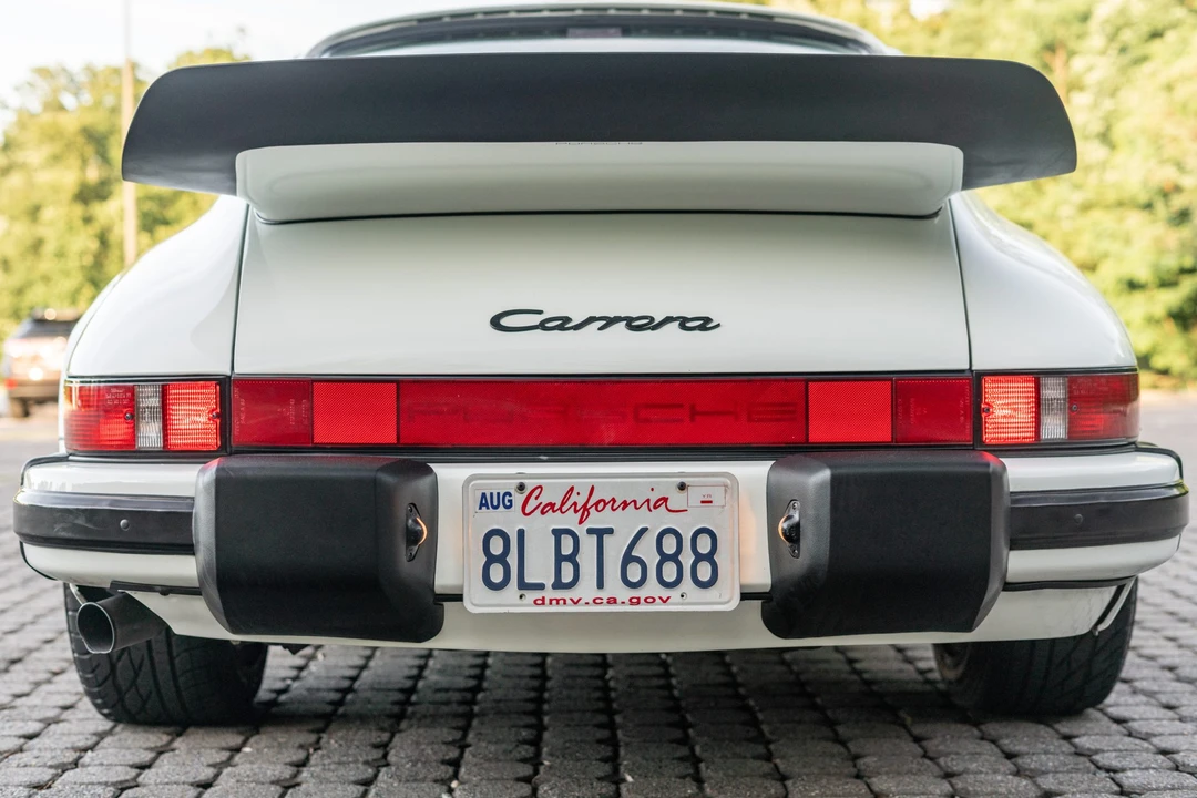 1988 Porsche 911 Carrera 3.2 - Image 11 of 31