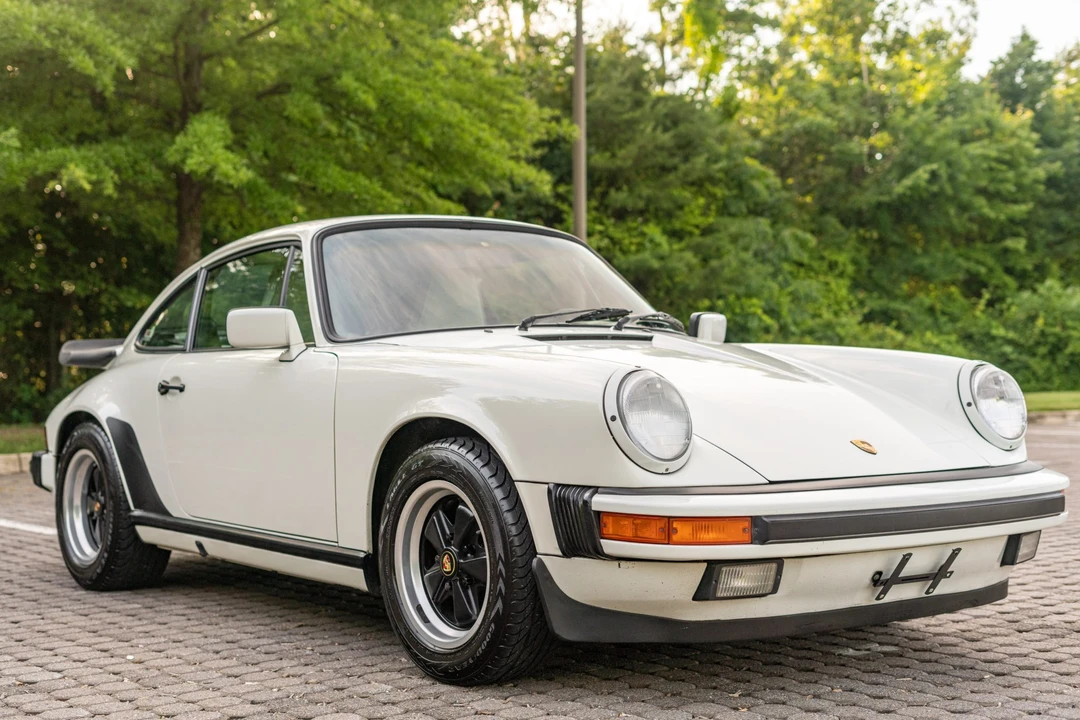 1988 Porsche 911 Carrera 3.2 - Image 15 of 31