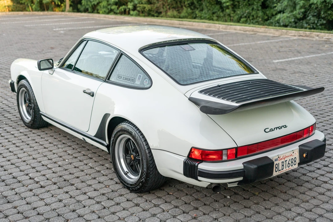 1988 Porsche 911 Carrera 3.2 - Image 5 of 31