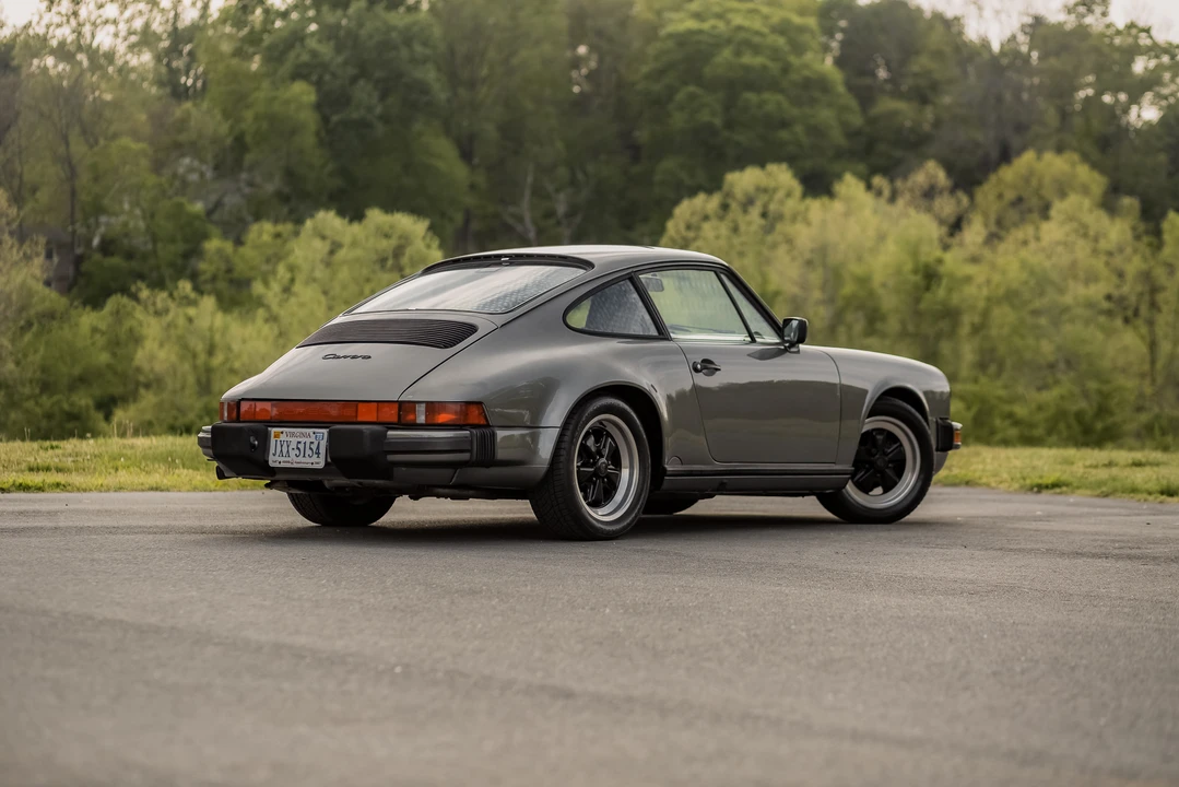 1988 Porsche 911 Carrera 3.2 - Image 6 of 31
