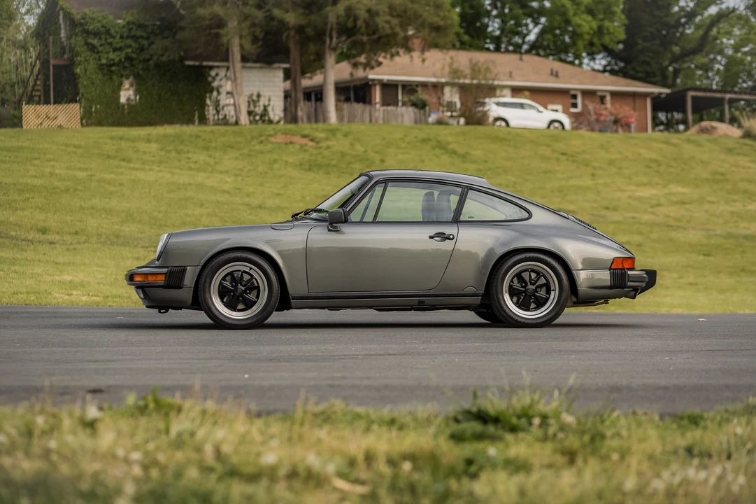1988 Porsche 911 Carrera 3.2 - Image 14 of 31