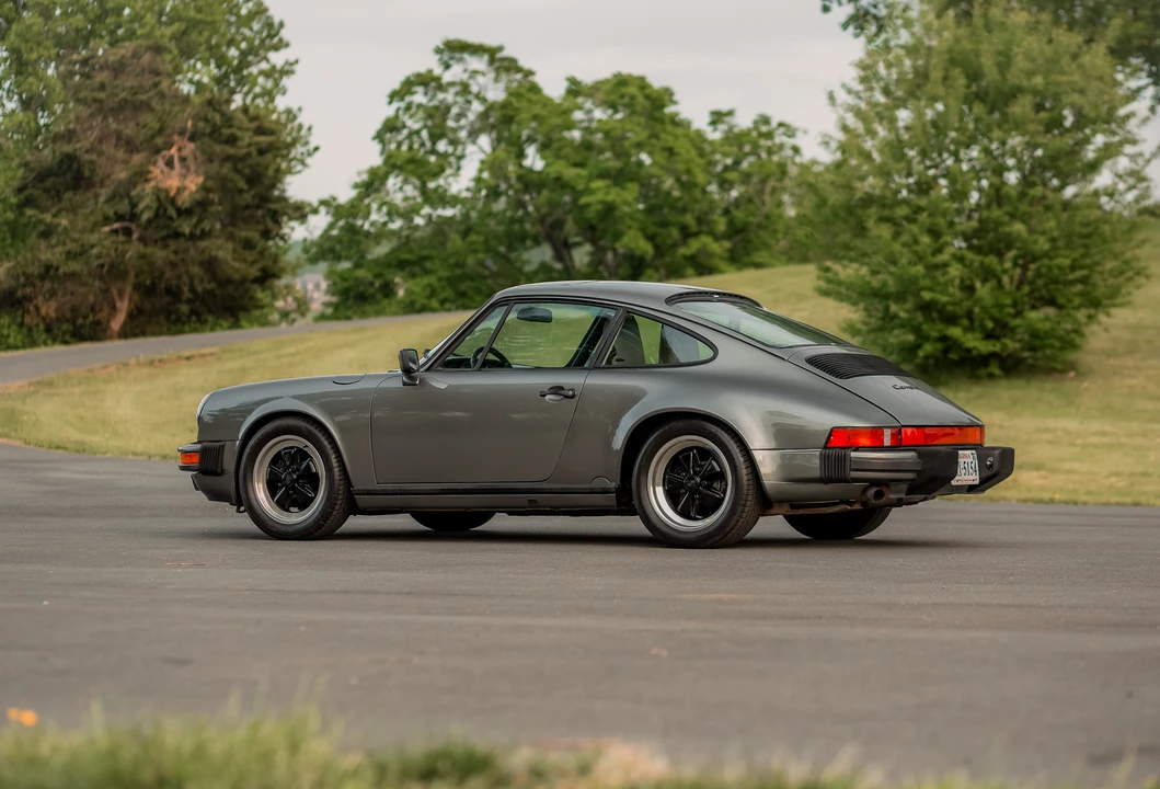 1988 Porsche 911 Carrera 3.2 - Image 13 of 31
