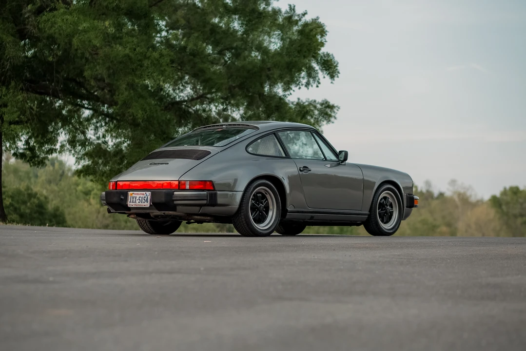 1988 Porsche 911 Carrera 3.2 - Image 7 of 31