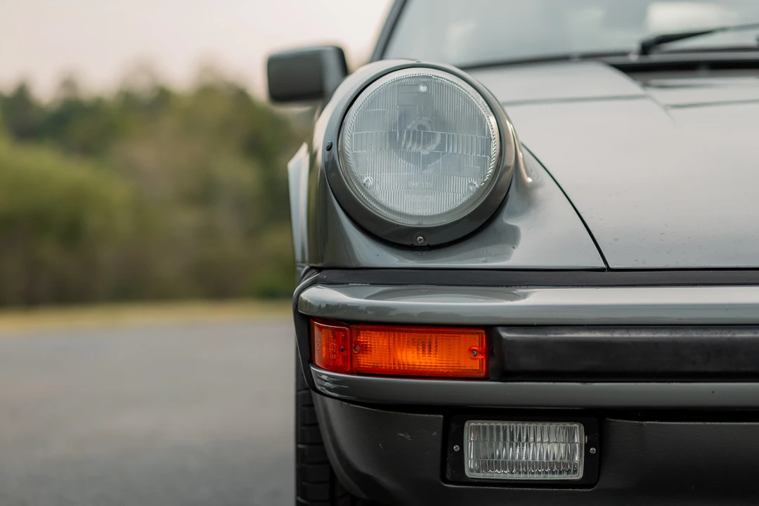 1988 Porsche 911 Carrera 3.2 - Image 24 of 31
