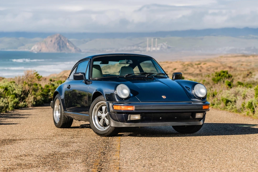 1988 Porsche 911 Carrera 3.2 - Image 16 of 31