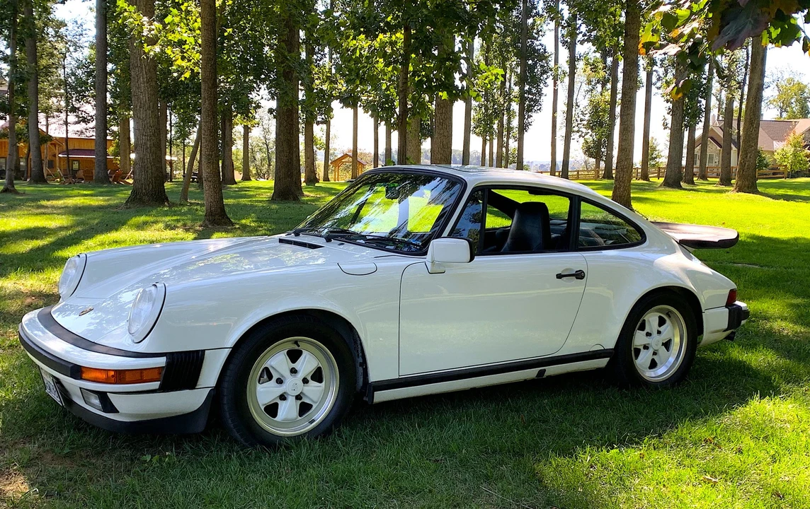 1988 Porsche 911 Carrera 3.2 - Image 2 of 31