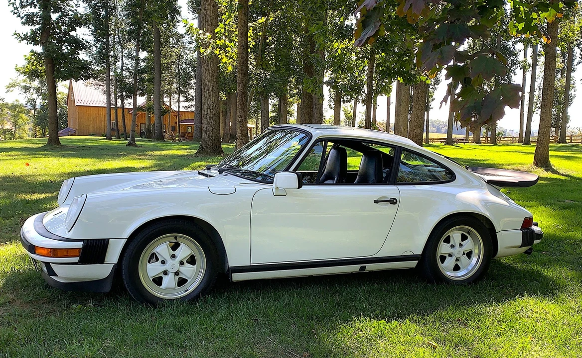 1988 Porsche 911 Carrera 3.2 - Image 4 of 31