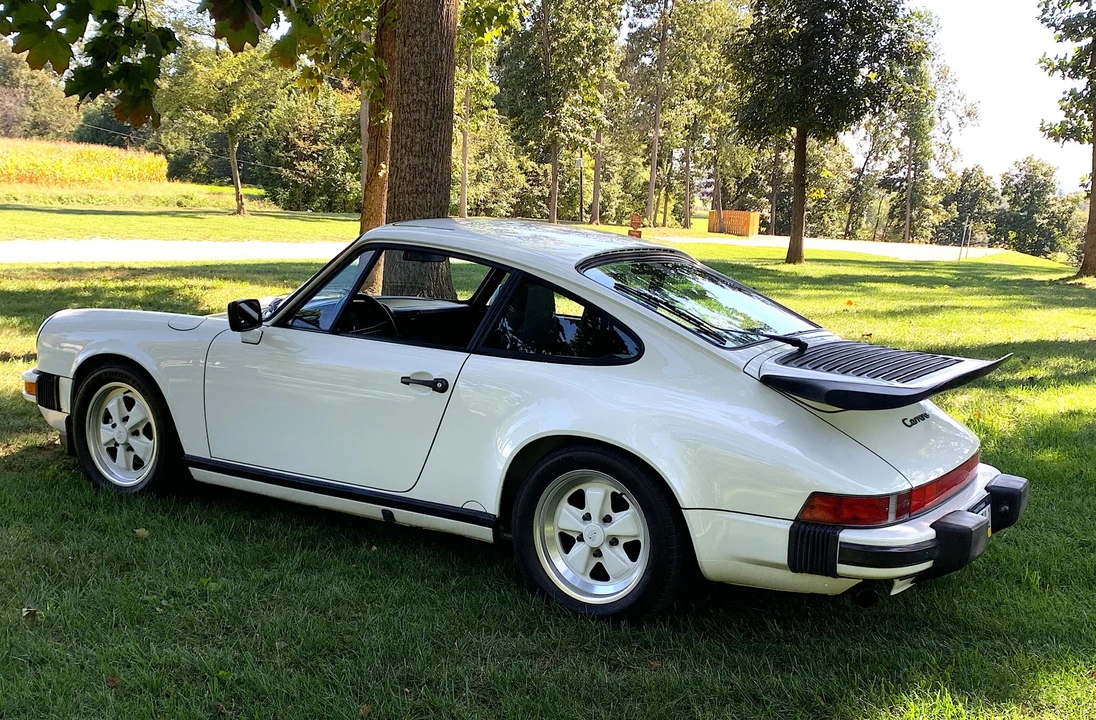 1988 Porsche 911 Carrera 3.2 - Image 7 of 31