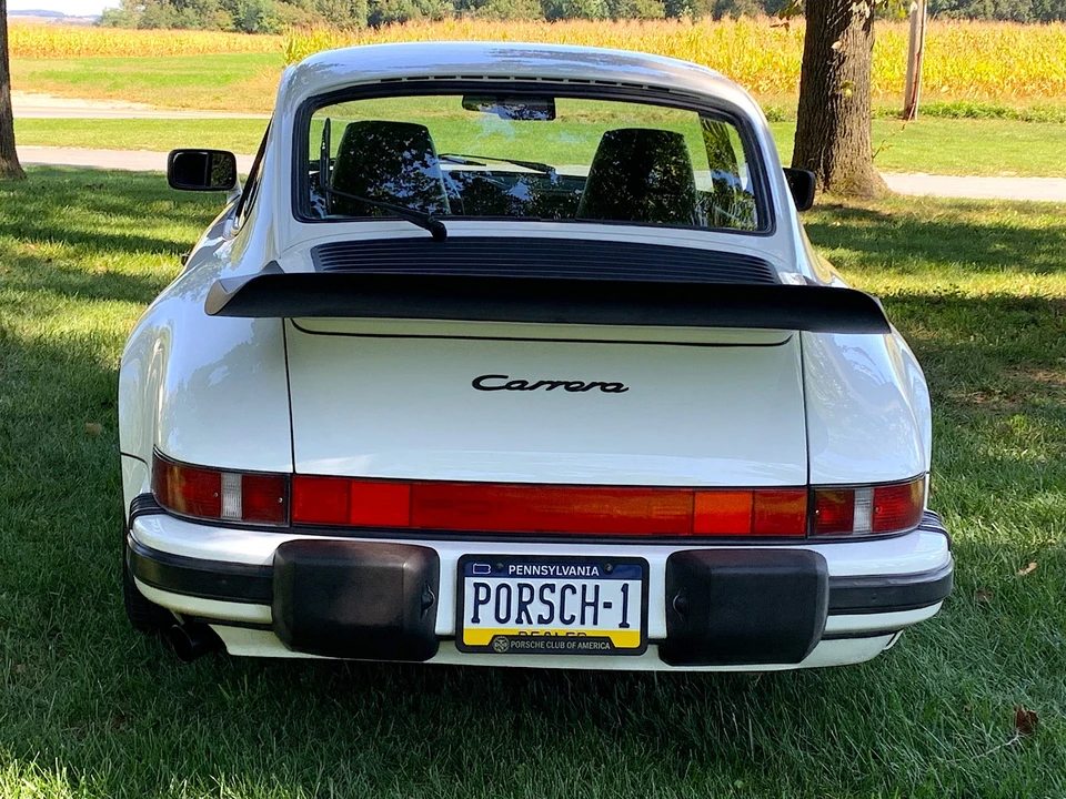 1988 Porsche 911 Carrera 3.2 - Image 9 of 31
