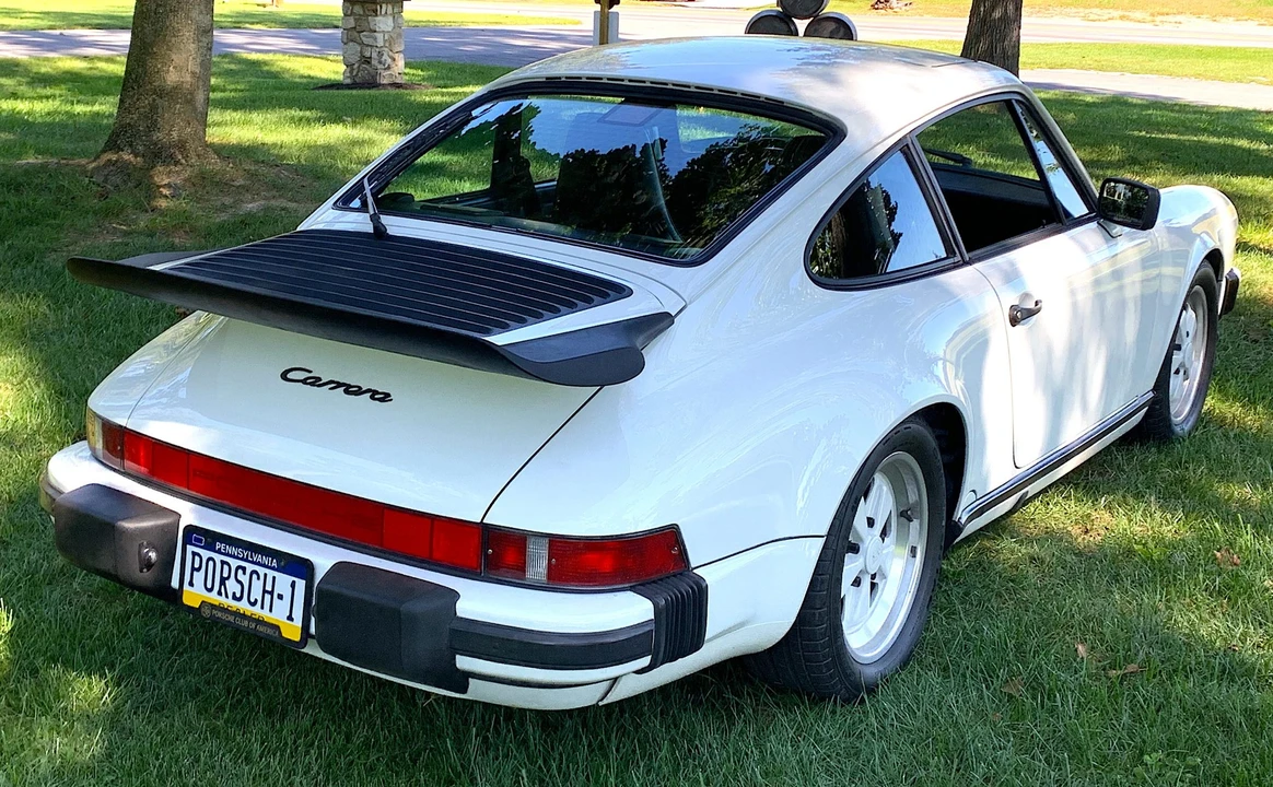 1988 Porsche 911 Carrera 3.2 - Image 11 of 31