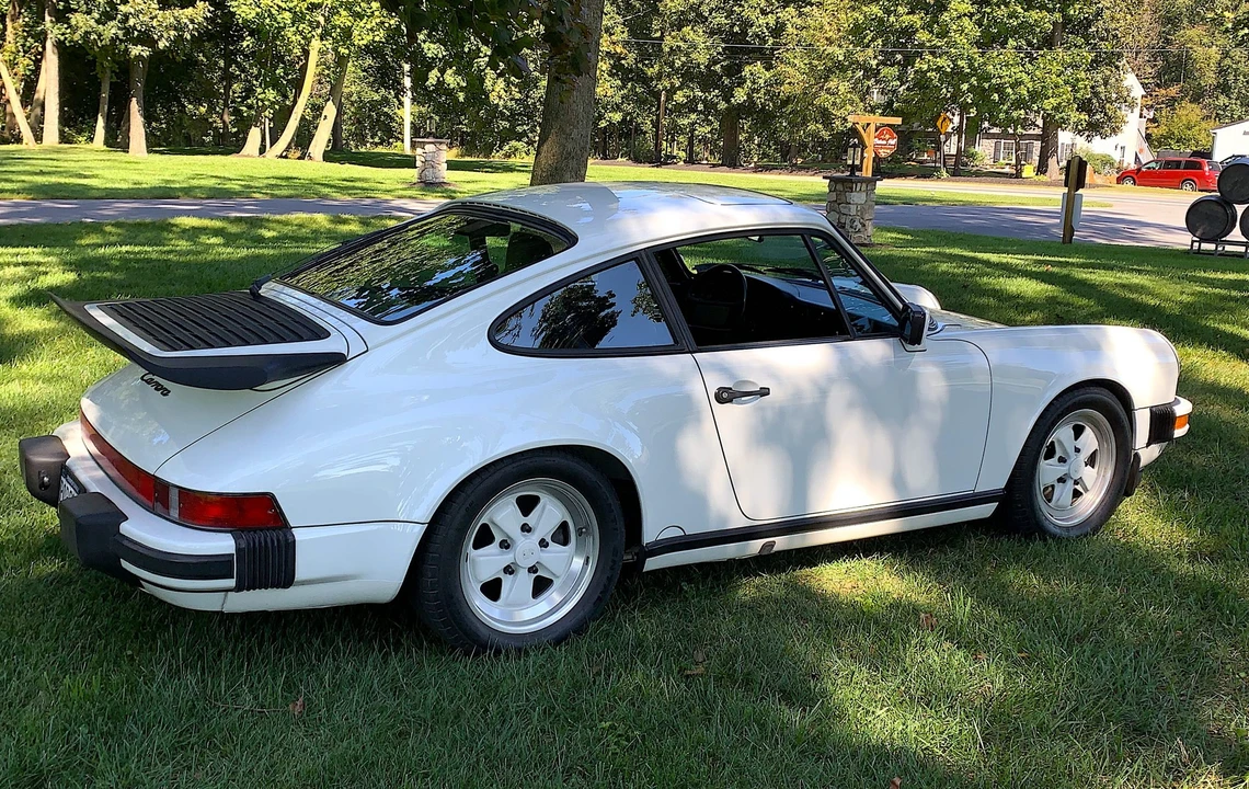 1988 Porsche 911 Carrera 3.2 - Image 12 of 31