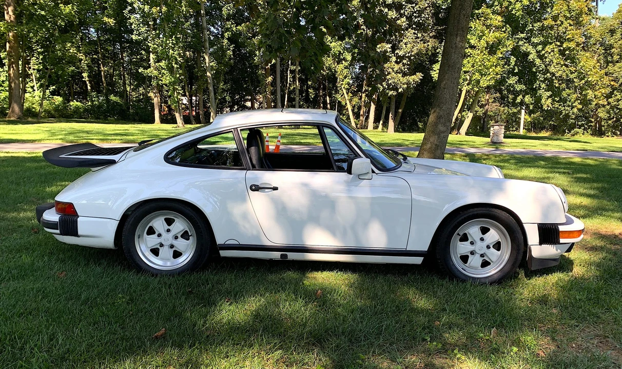 1988 Porsche 911 Carrera 3.2 - Image 13 of 31