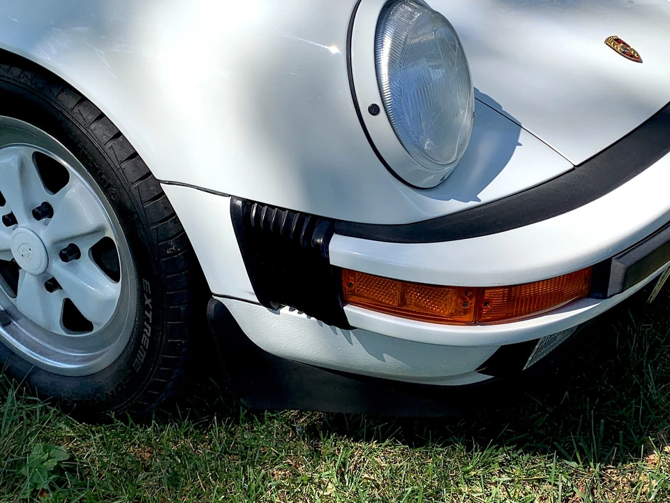 1988 Porsche 911 Carrera 3.2 - Image 16 of 31