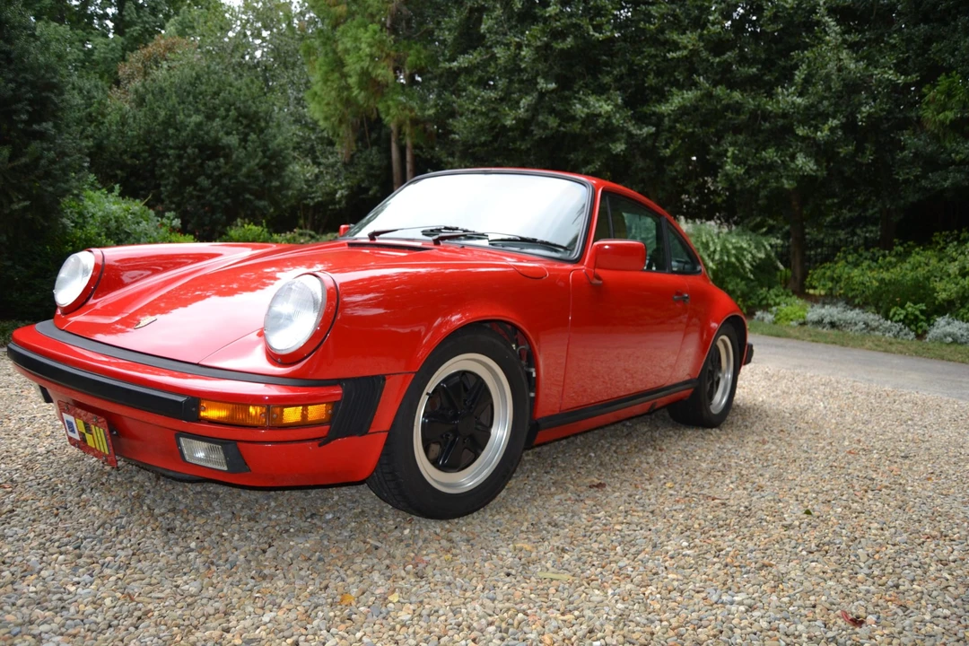 1988 Porsche 911 Carrera 3.2 - Image 2 of 31