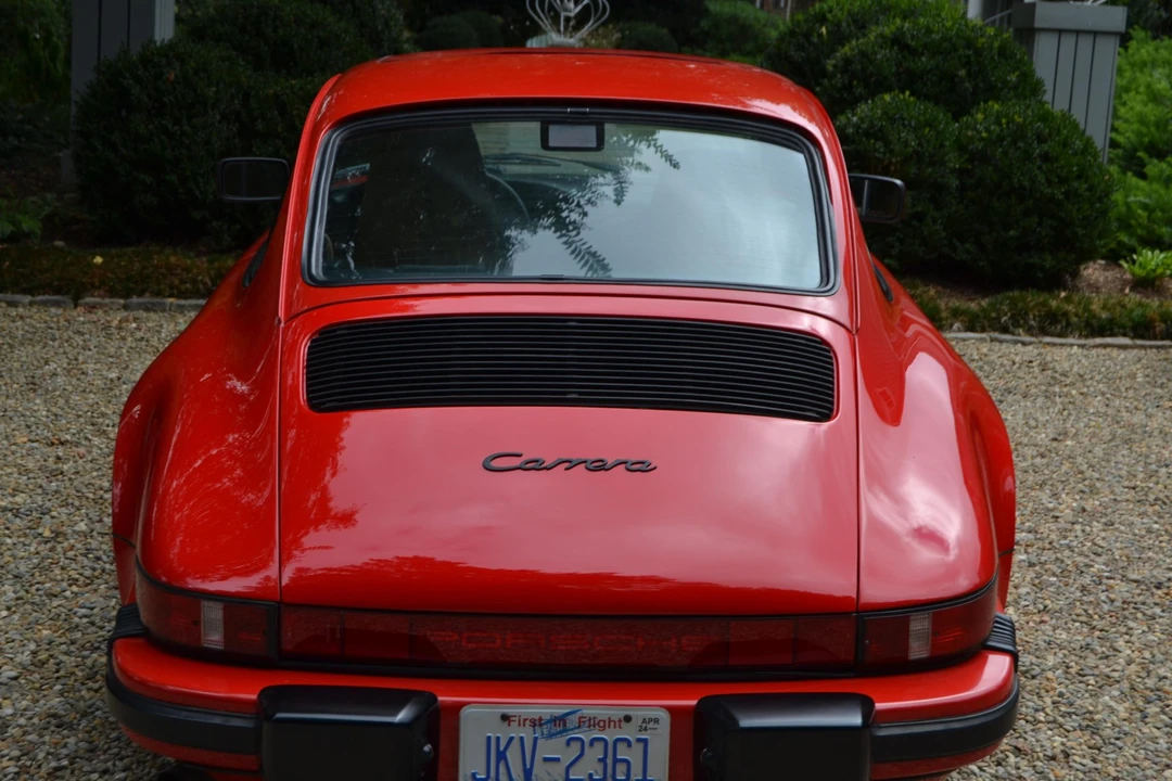 1988 Porsche 911 Carrera 3.2 - Image 10 of 31