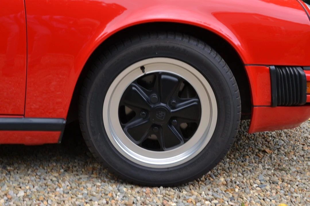 1988 Porsche 911 Carrera 3.2 - Image 14 of 31